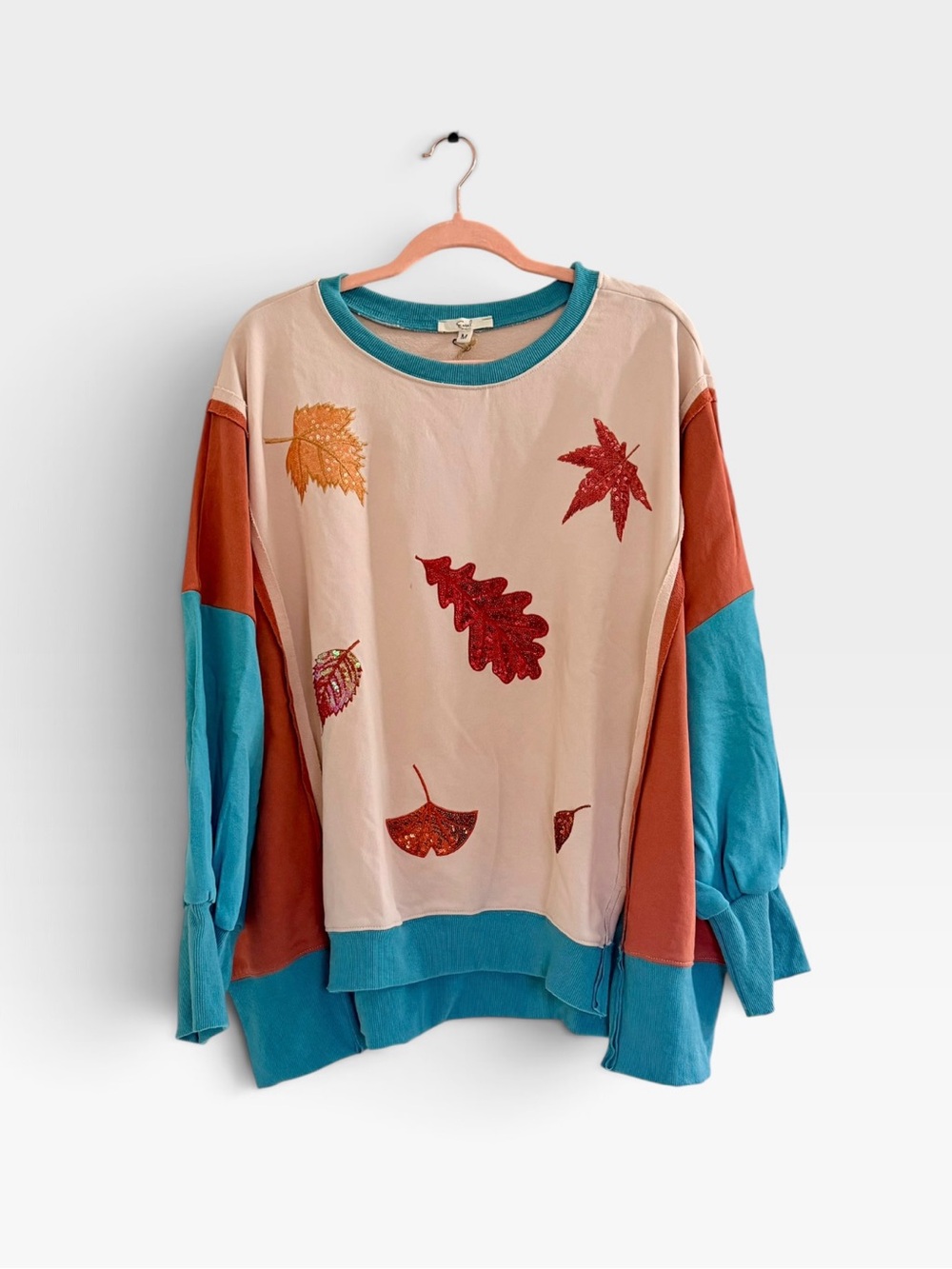 🍂✨ easel Colorblock Leaf Applique Sweatshirt